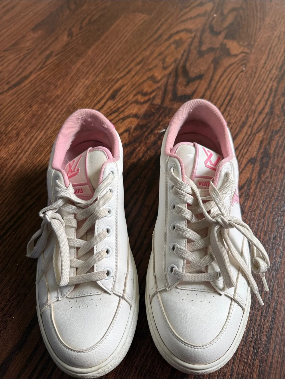 Louis Vuitton Monogram Sneaker - Picture 4 of 4